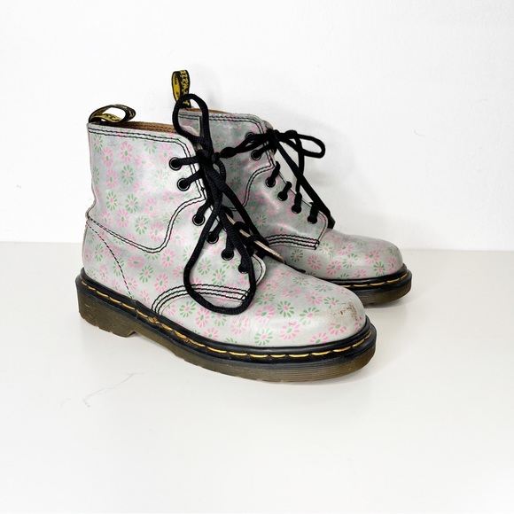 Dr. Martens Shoes - Vintage 90s Dr Martens Pascal 1460 silver grey floral print size 6